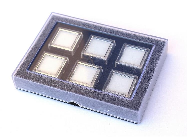 Espositori-e-Contenitori-per-Gemme