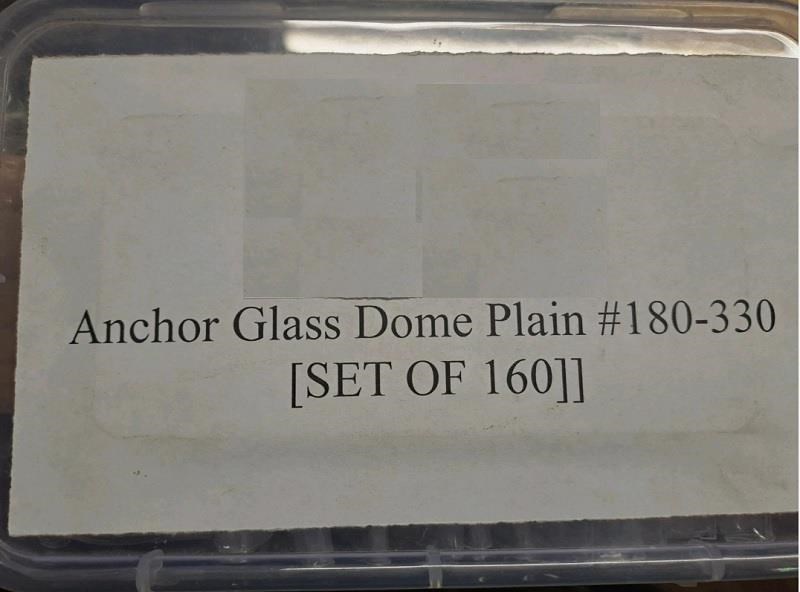 Assortimento di 160 vetri orologio minerali bombati 